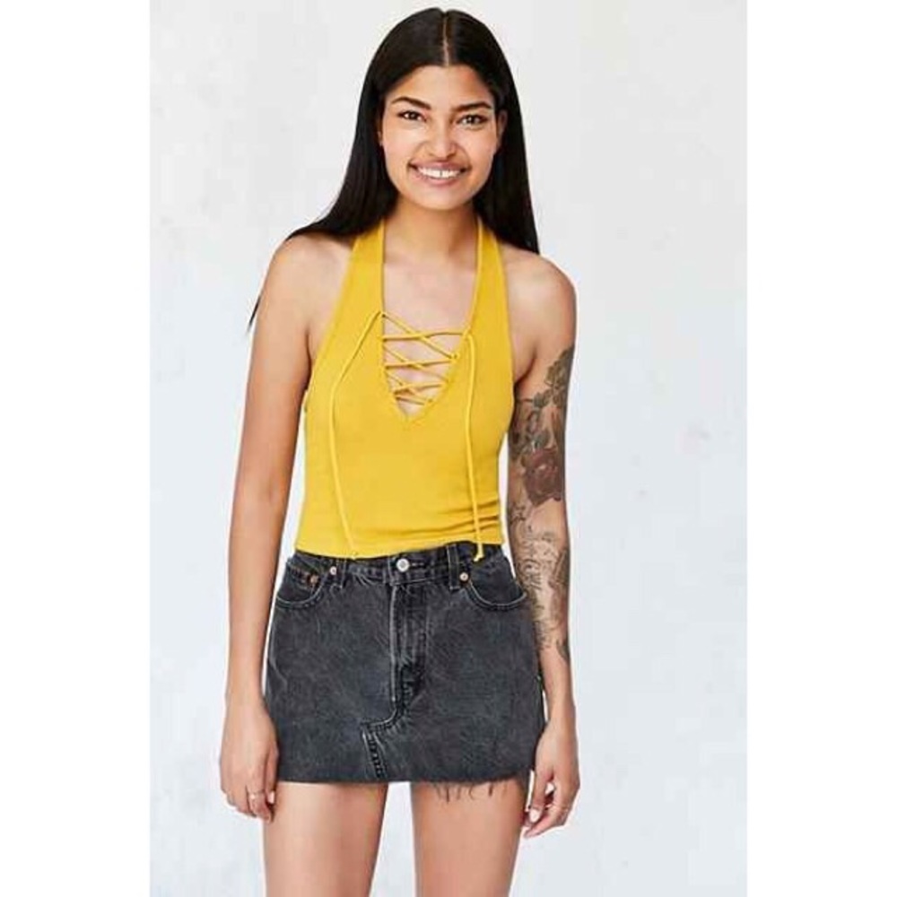 NWT Mustard Yellow Lace Up Halter Neck Crop Top Womens Size Medium